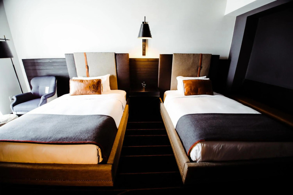 The George, by Valencia Hotel Collection