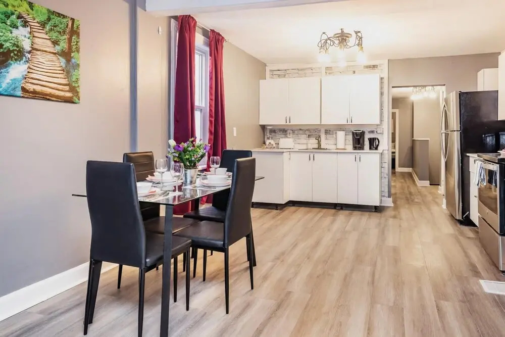 Newly Renovated Modern 3BR Apt With Netflix - Prime Walk Score