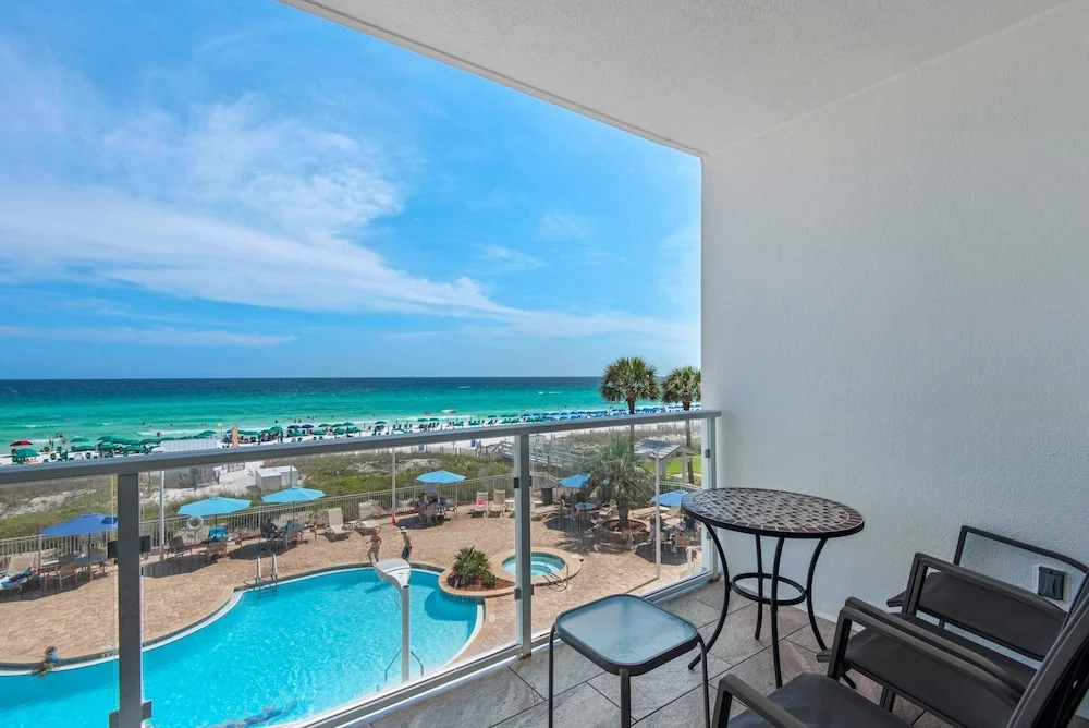 Sterling Sands 208