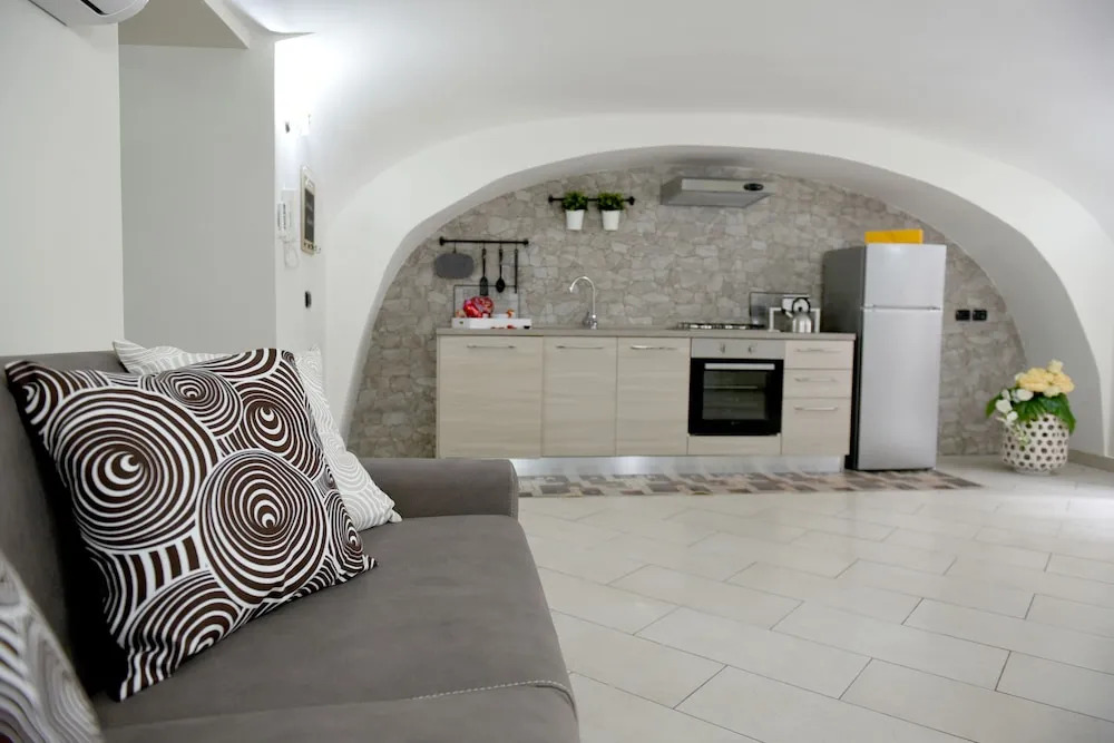 Montesantogroup Holiday House