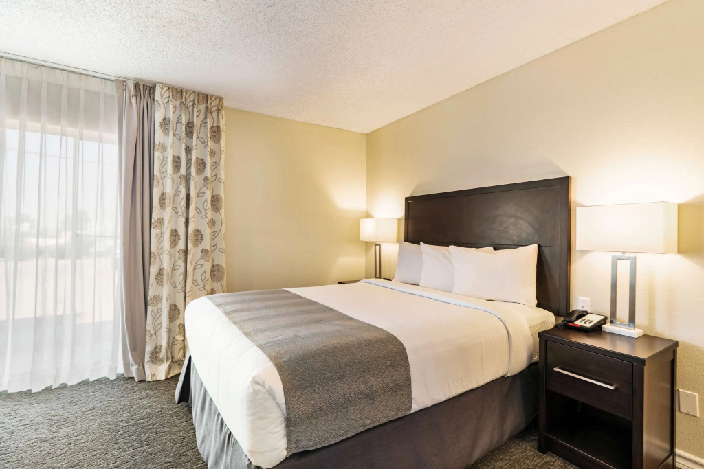 Chase Suite El Paso