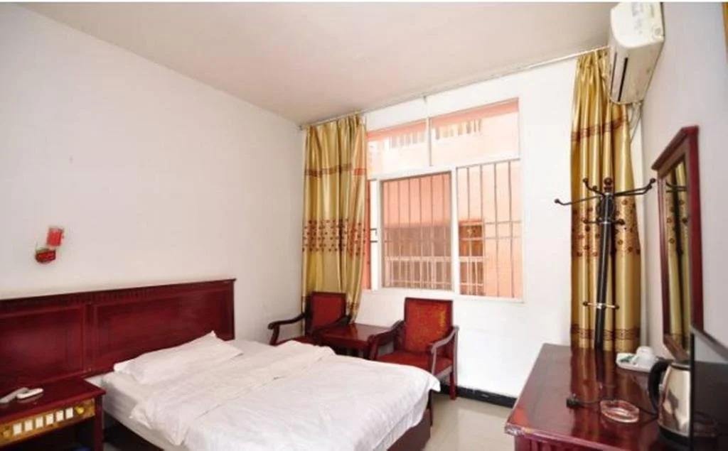 Jinghong Yuerongzhuang Hotel