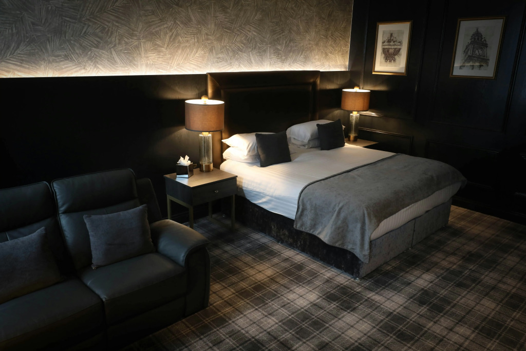 DoubleTree by Hilton Belfast City Ten Square