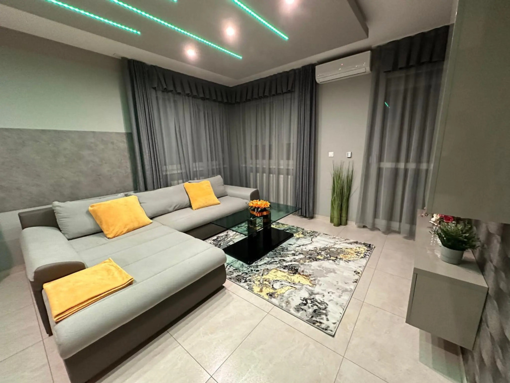Gina Apartman