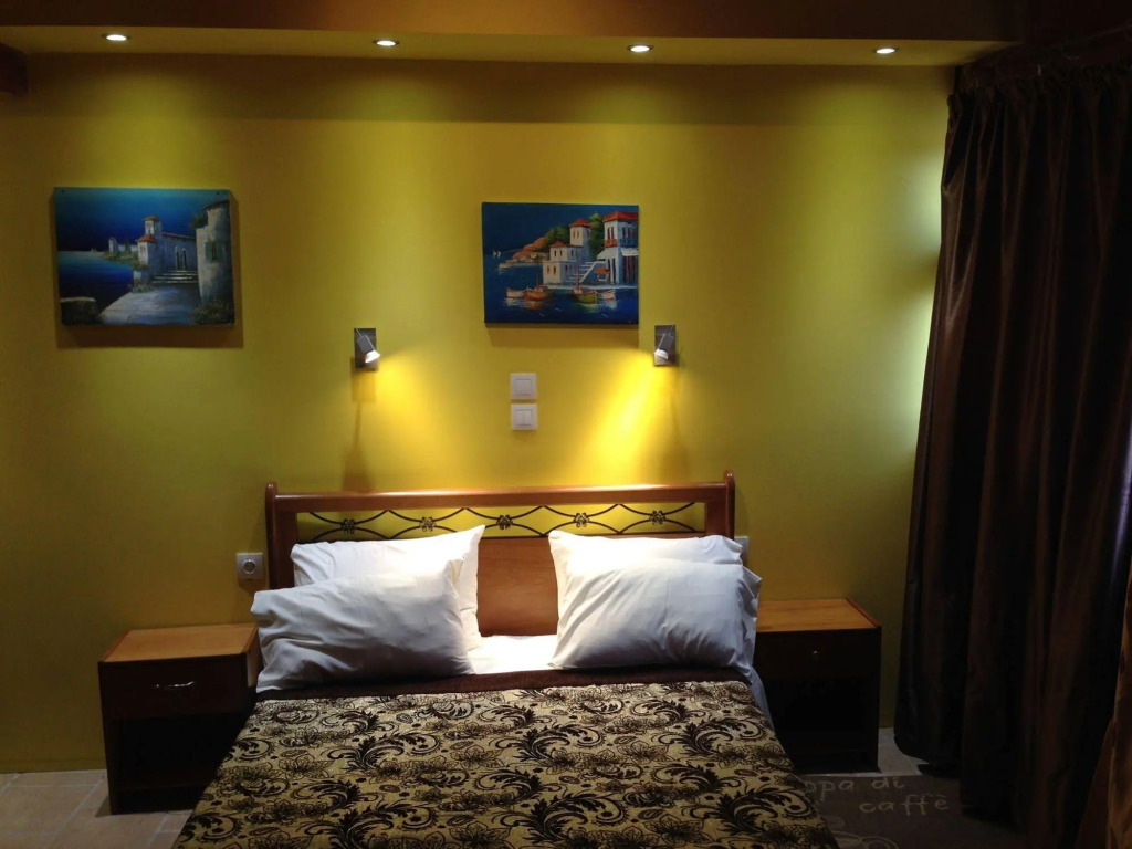 Aloni Studios and Apartments
