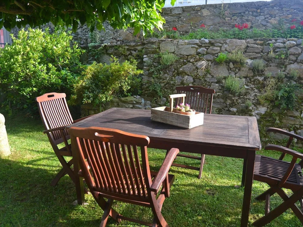 Valley View Apartment in Ameglia near Historical Center with Garden