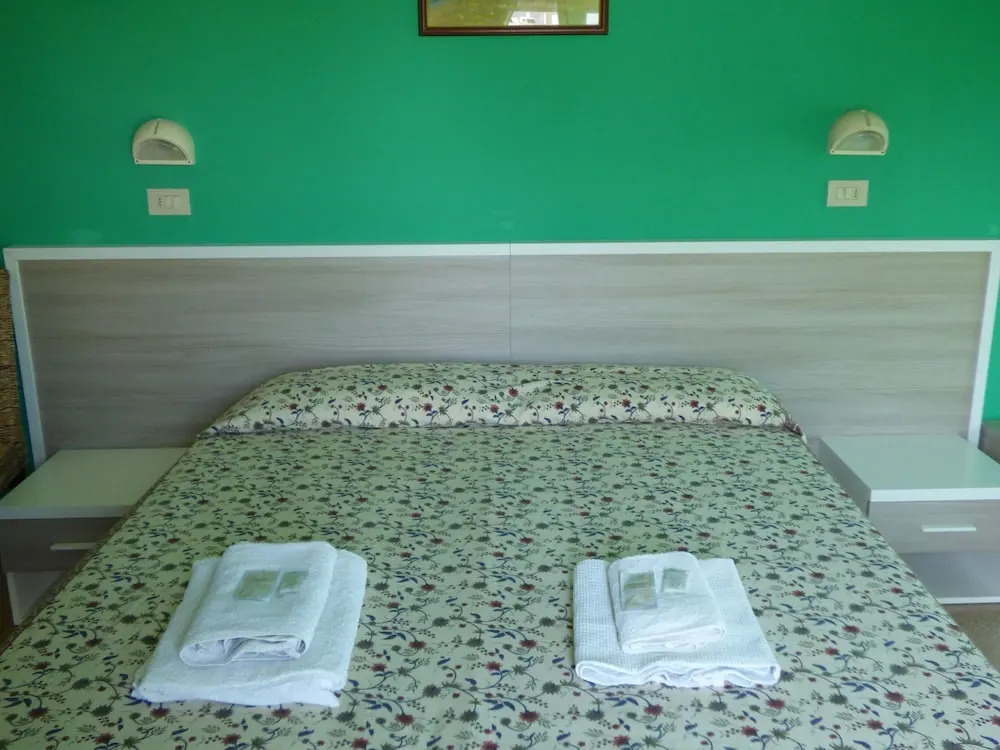 Consul Hotel