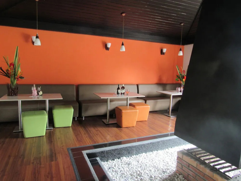 Hotel Yalconia