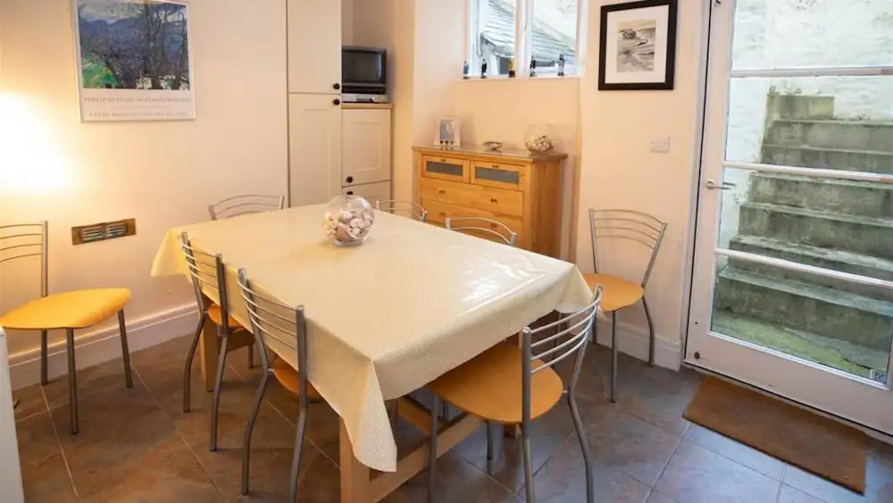 Frogmore Terrace 1