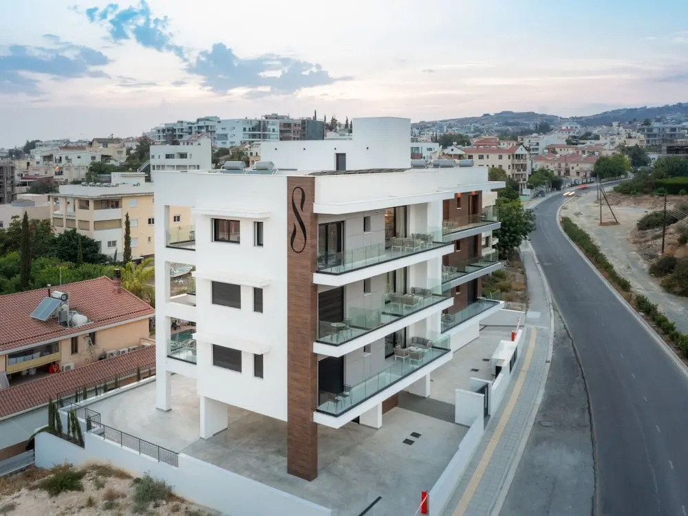 Sanders Elgio - Adorable studio With Balcony