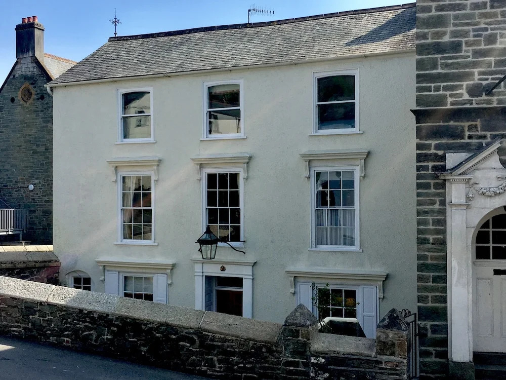 One Drake Road Hotel