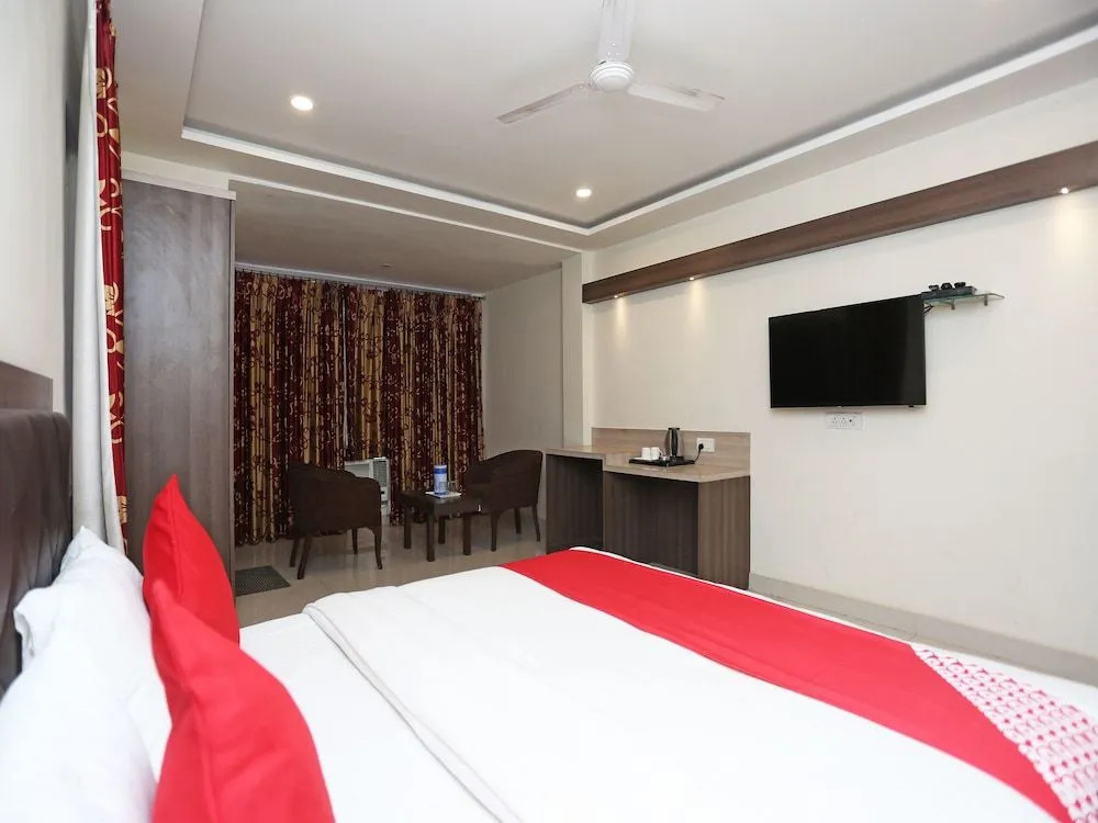OYO 2257 Hotel MM Continental
