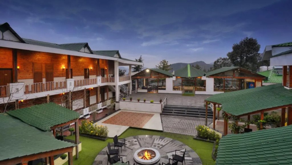 TreeHouse Chail Villas