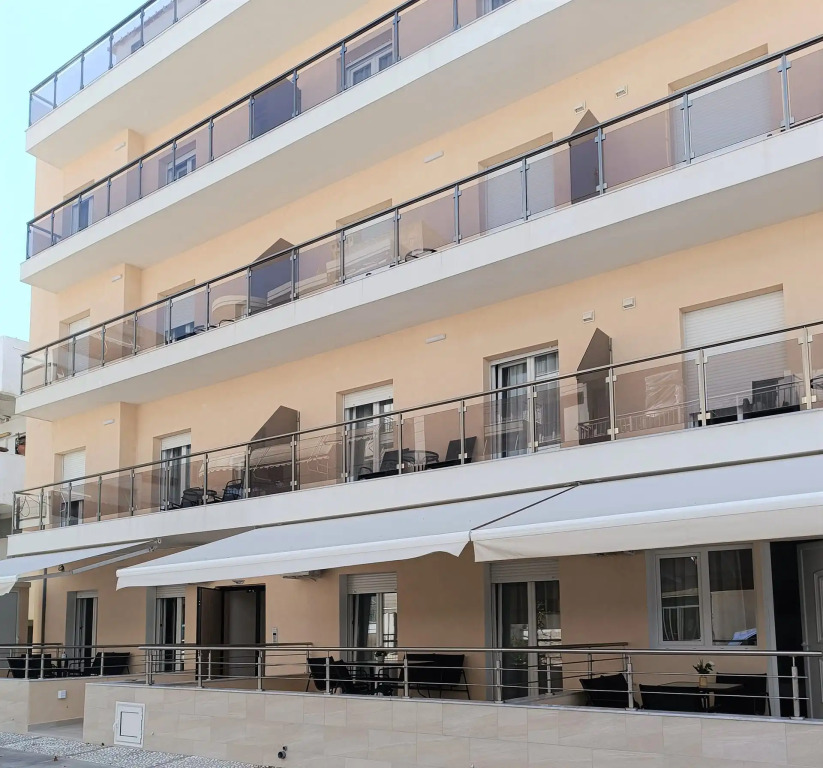 Navarino Luxe Suites