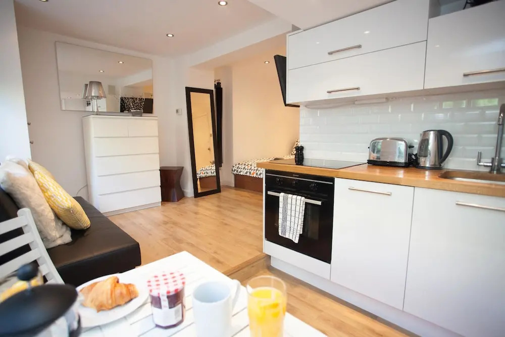 Wonderful studio in Barnsbury Village