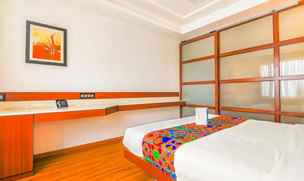 Fabhotel Aroma's House