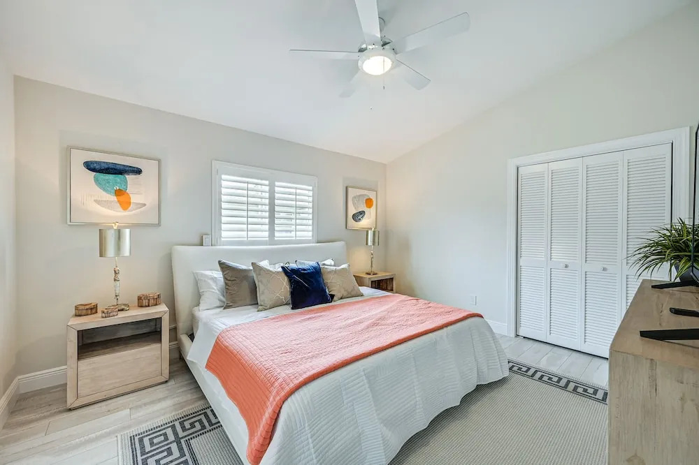 Central Naples Home w/ Private Pool, Spa & Lanai!