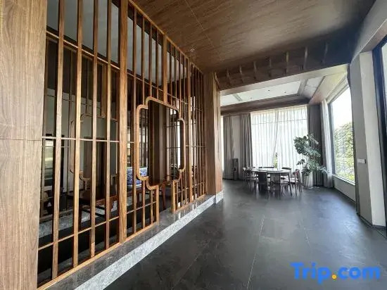 Serene Bamboo Villa · Panoramic Pool | Zen Courtyard Retrea