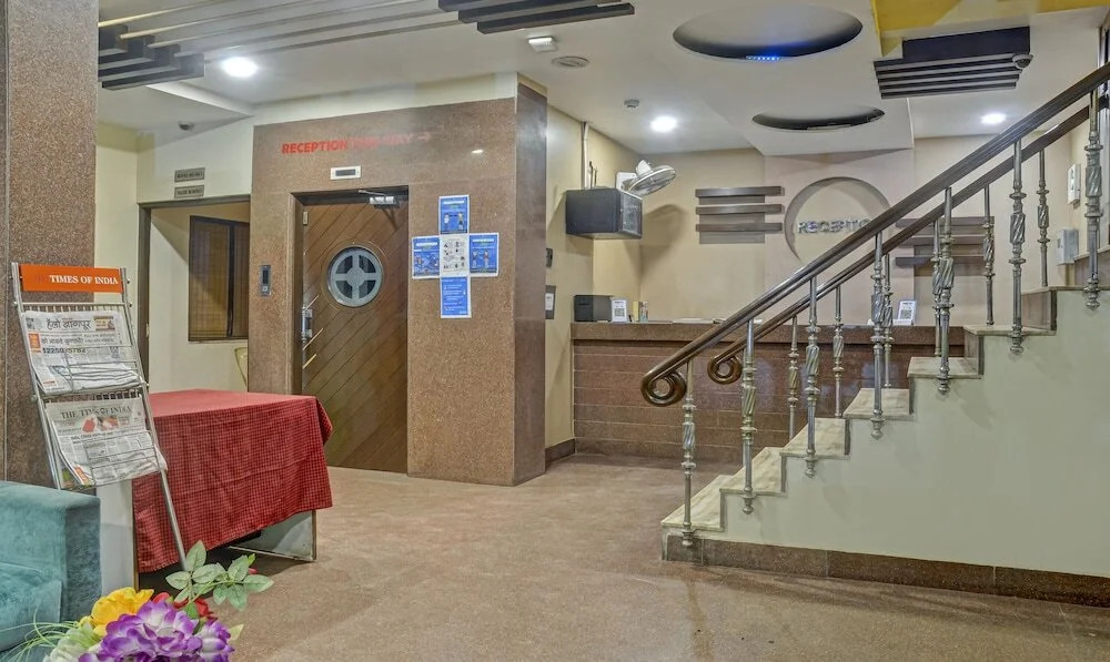 OYO Townhouse 81848 Hotel Dua Continental