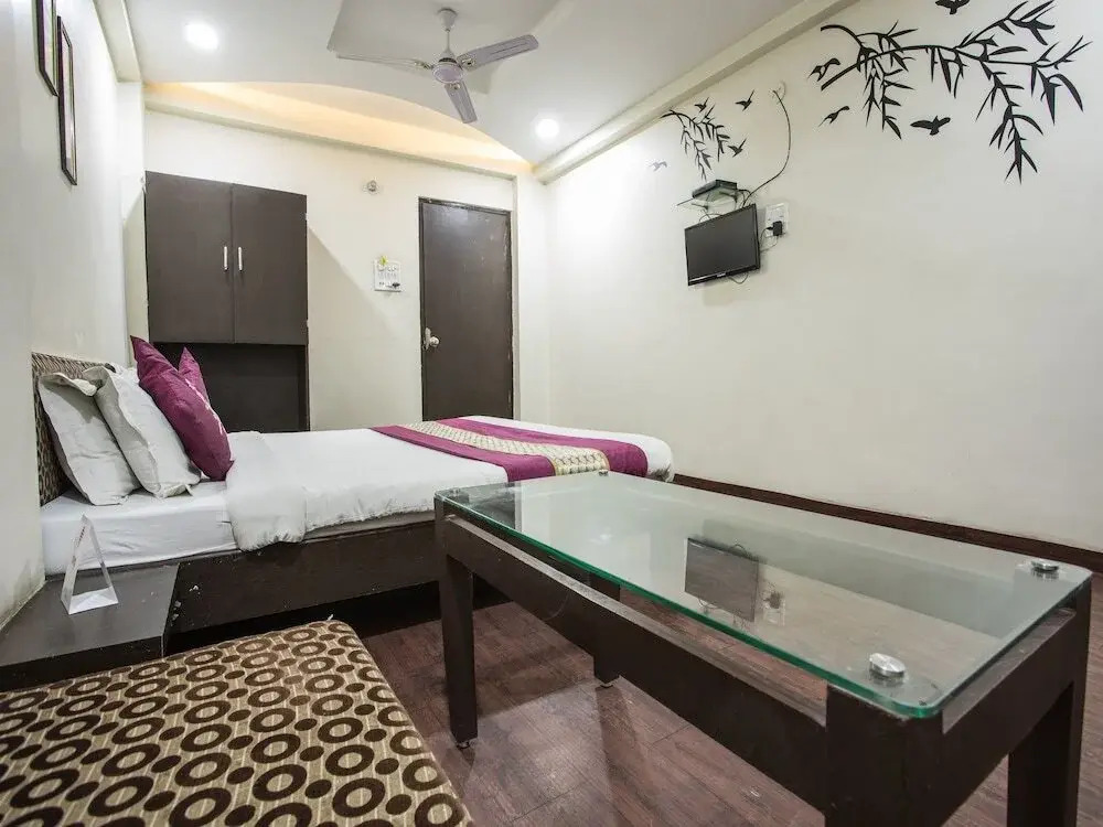 Hotel Dawar Regency by OYO