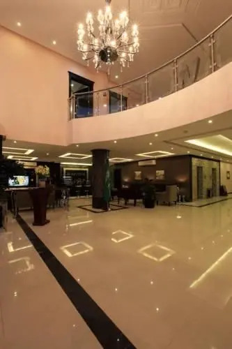 Wonder Plaza Suites