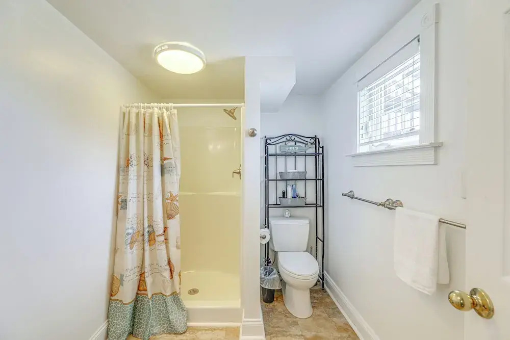 Steps to Shore: Newly Renovated Dewey Beach Home!