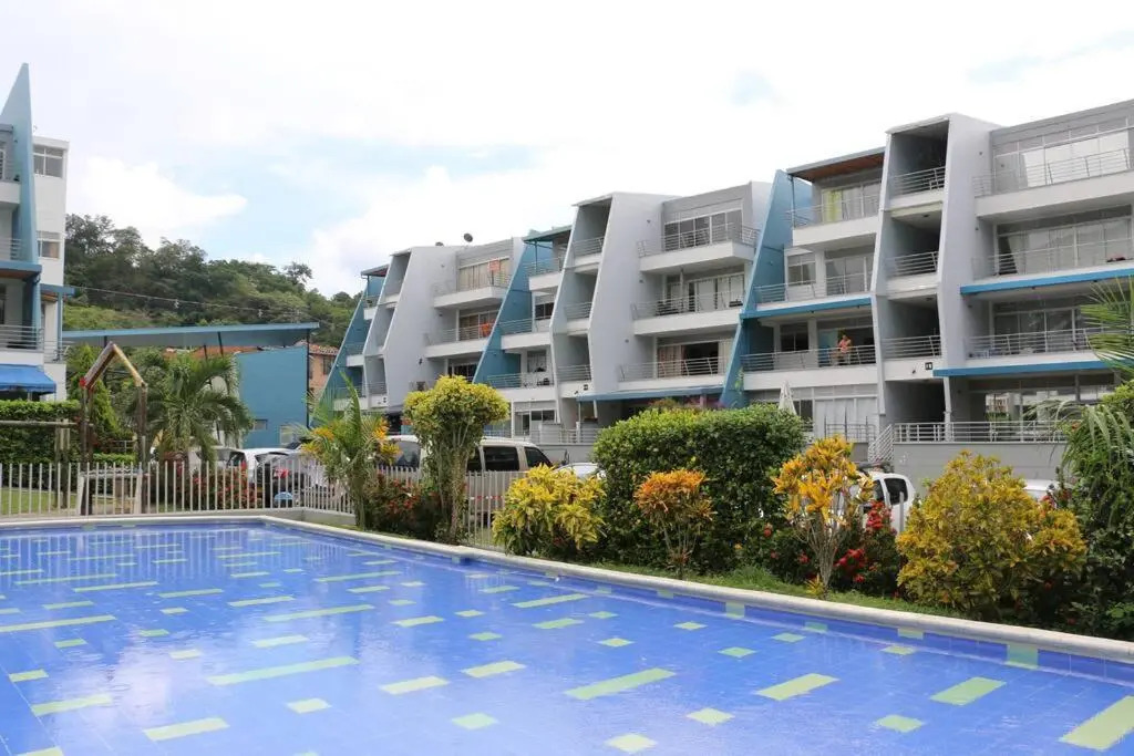 Hermoso Apartasol con Piscina en Sopetran