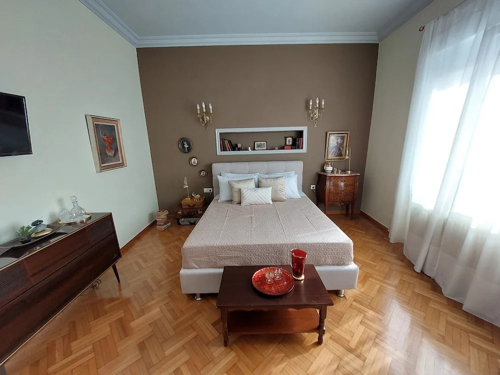 BMV APARTMENTS