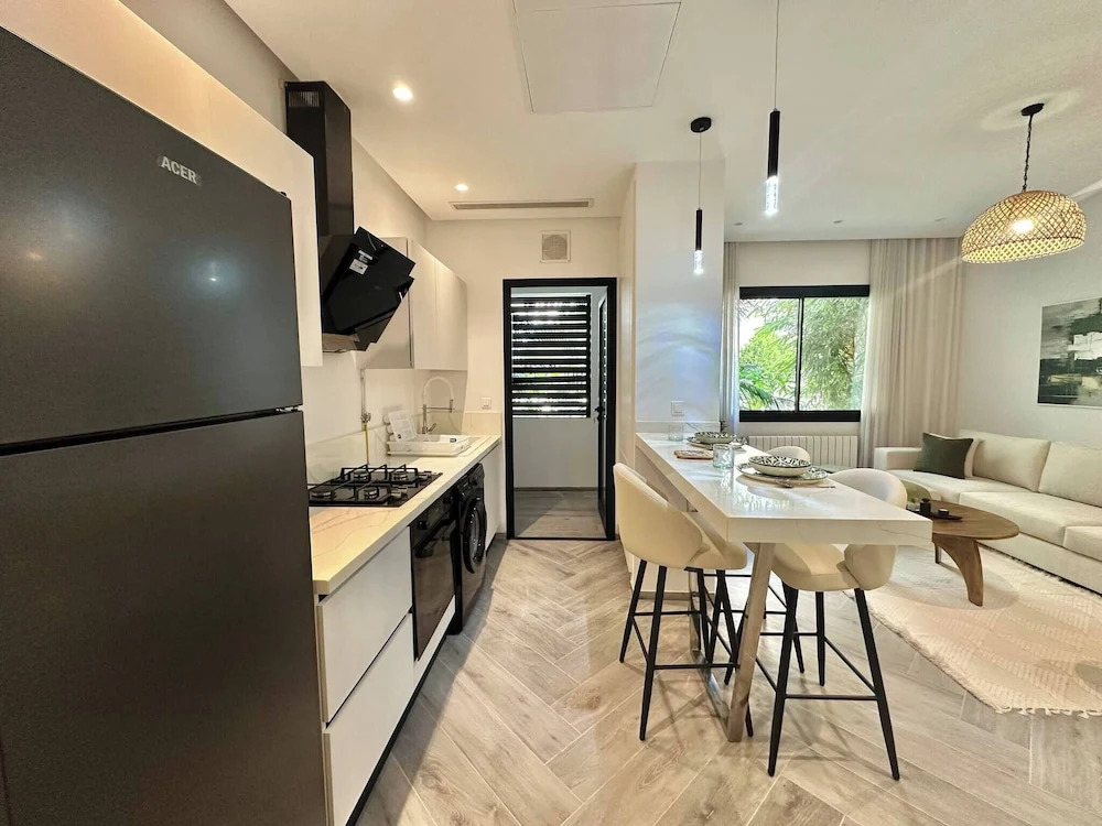 Apollon Appartement S1, Lac 2