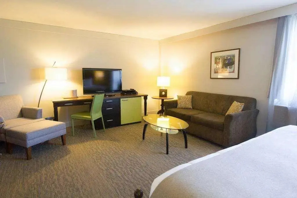 Hotel Champlain