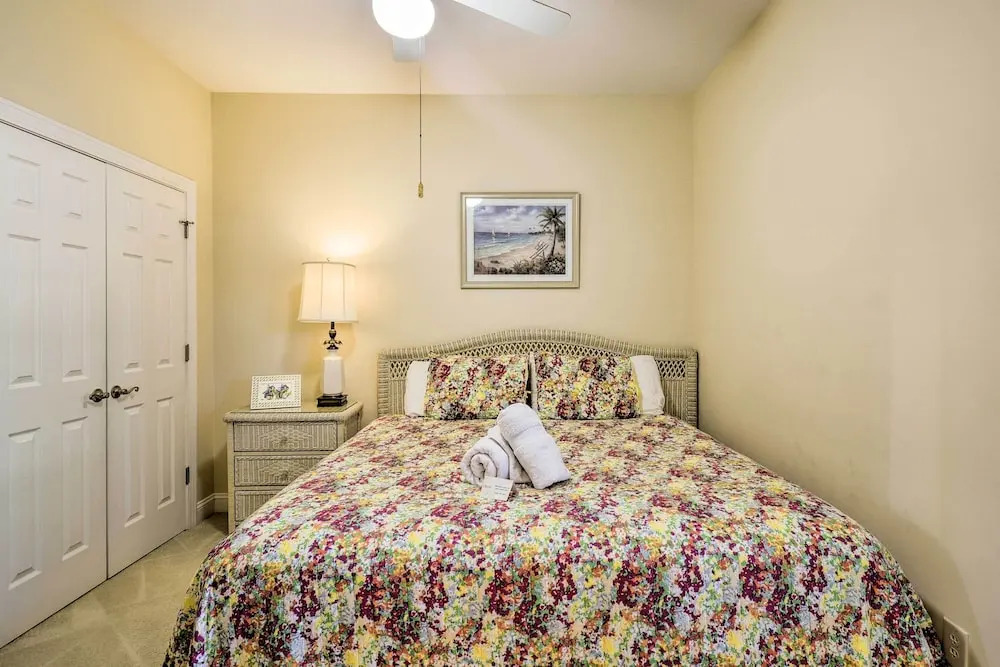 Stunning Sunset Beach Condo: 3 Mi to Beach!