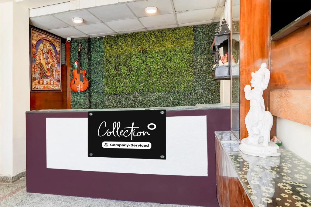Super Collection O Sector 70 Noida