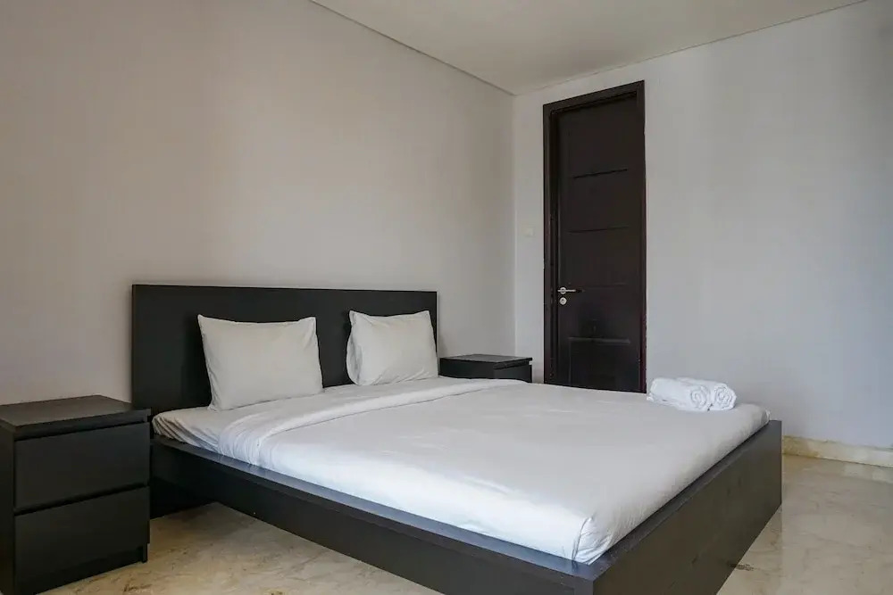 Modern and Stylish 2BR at The Empyreal Apartment
