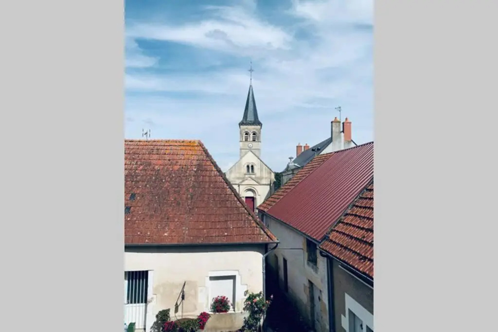 Bel appartement indépendant centre de Magny-Cours avec parking