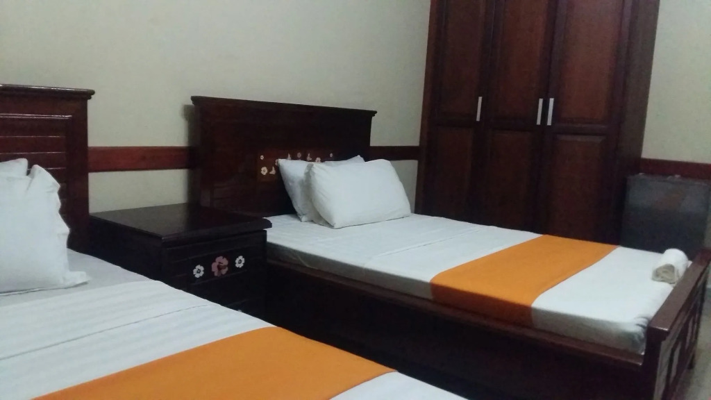 Embrace Hotel