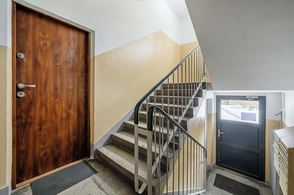 Lumina cozy 3-room apart near the metro