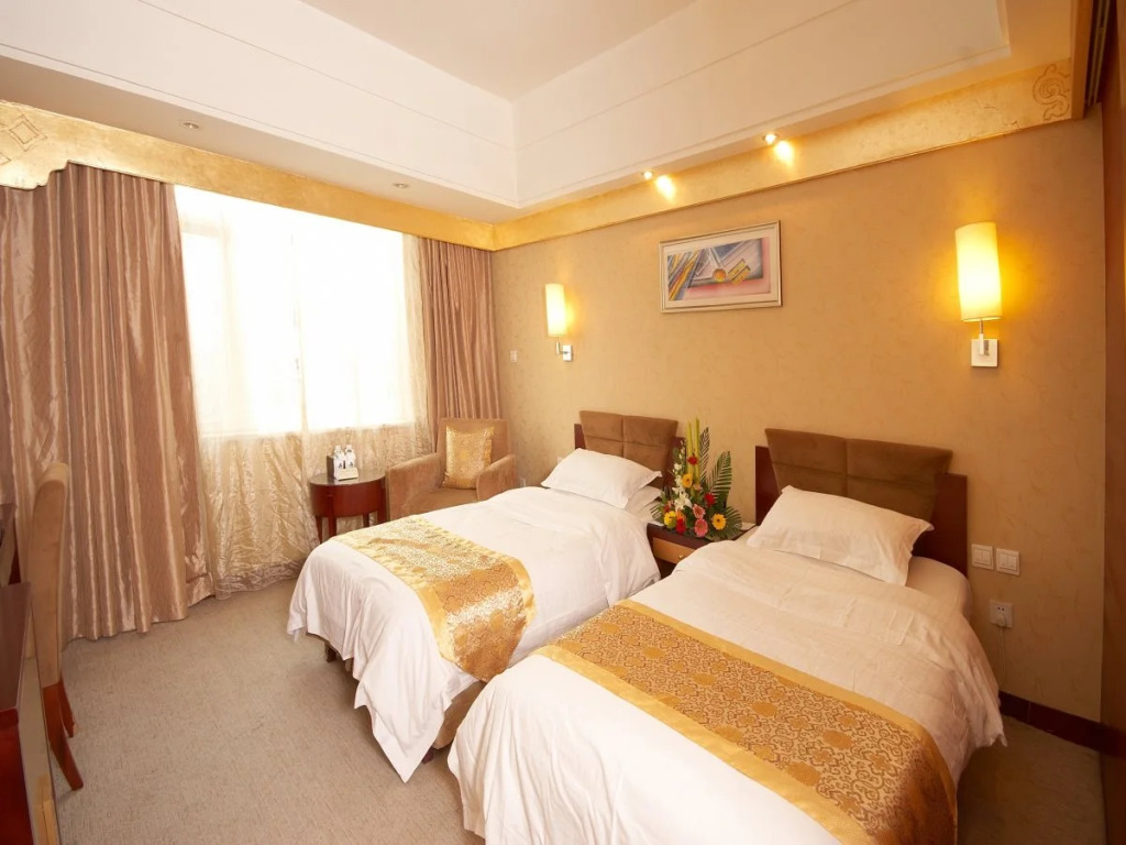 Minshan Lhasa Grand Hotel