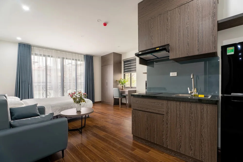 Granda Lake View Hotel & Apartment