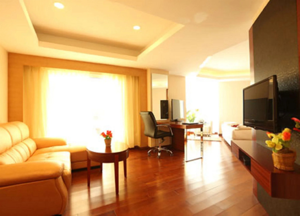 Hotel Chennai Le Palace