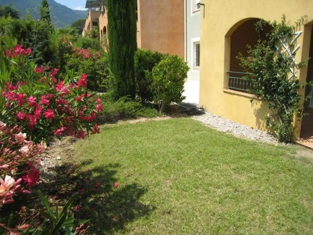 Appartement Cavalaire-sur-Mer, 3 pièces, 6 personnes - FR-1-100-205