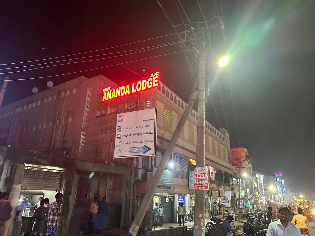 Anandha Lodge