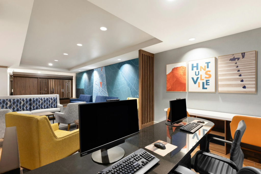 Holiday Inn Express Hotel & Suites Huntsville West - Research Park by IHG