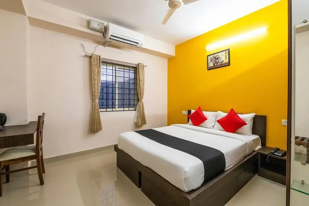 I Cloud Suites by OYO Rooms