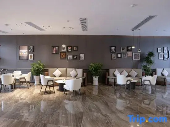 Tianjing Lake Phoenix Hotel