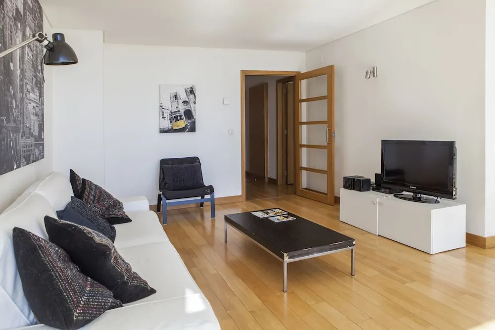 RENT4REST LISBON PARQUE DAS NAÇÕES 17Th FLOOR RIVER VIEW