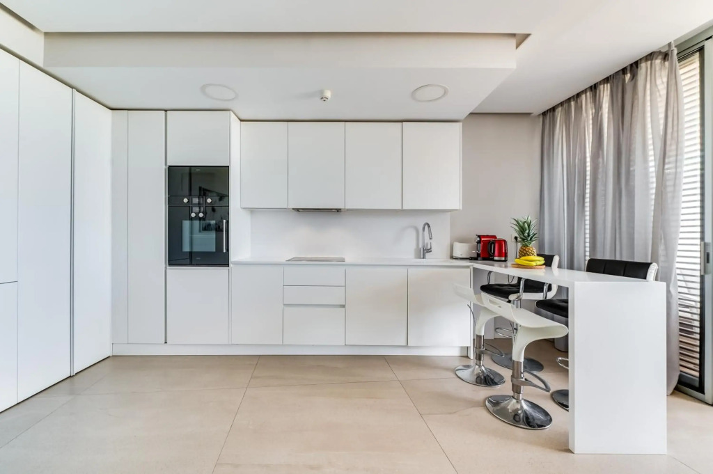 The Edge Apartment