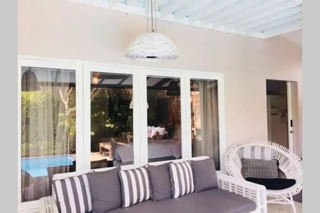 Villa Bloom 4 - 2 King bedrooms and 1 Bunk Room , private pool, sleeps up to 8