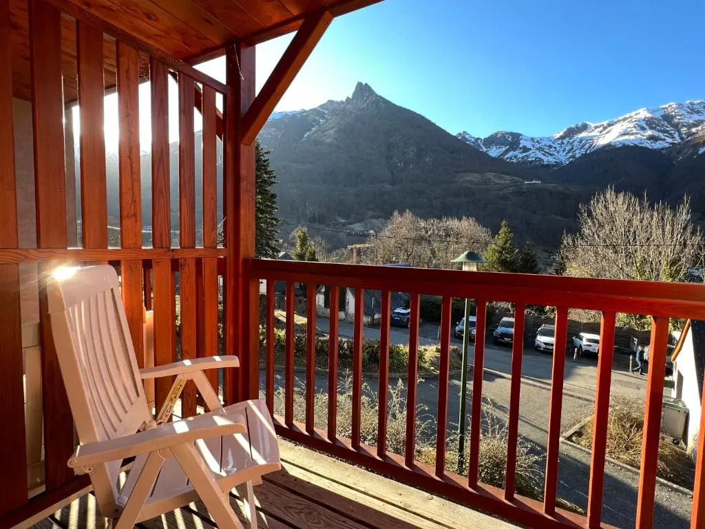T2 Bis 40m2 5p. Vue. Balcon. Parking. Piscine Ete.