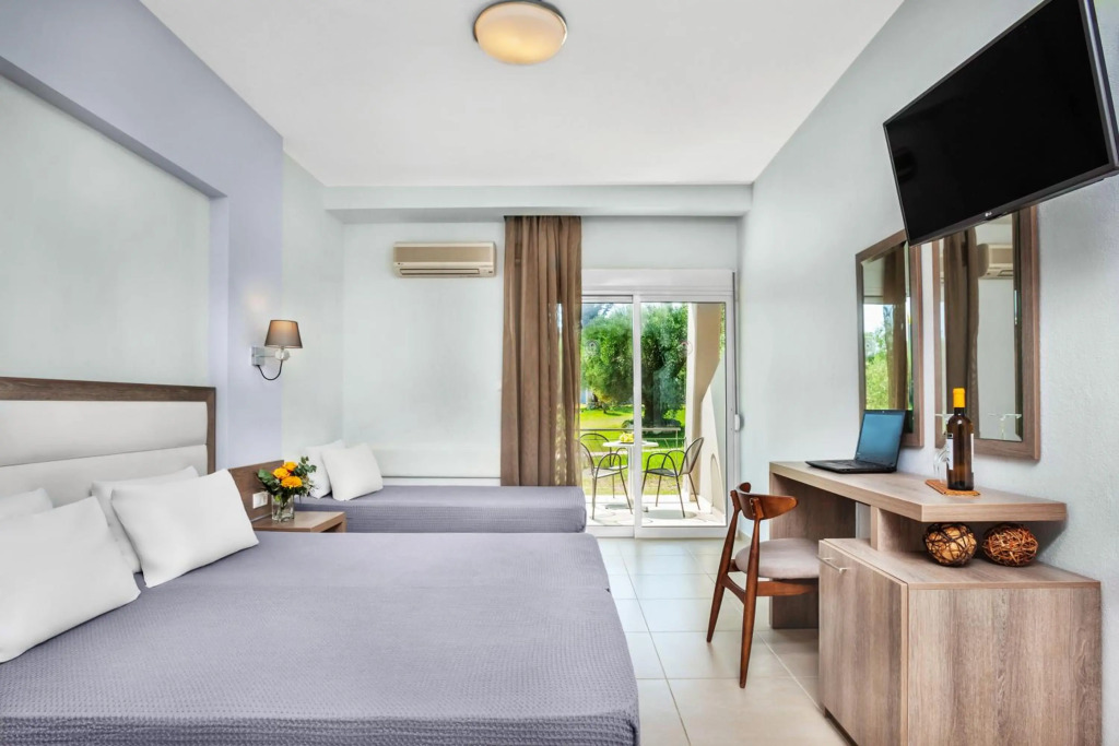 Iris Hotel