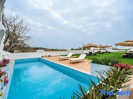 Yuzhong Different Lakeview Pool Garden Homestay